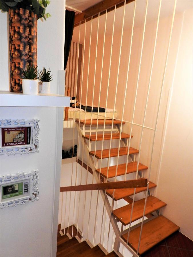 Lena Apartman - Eger Eksteriør billede
